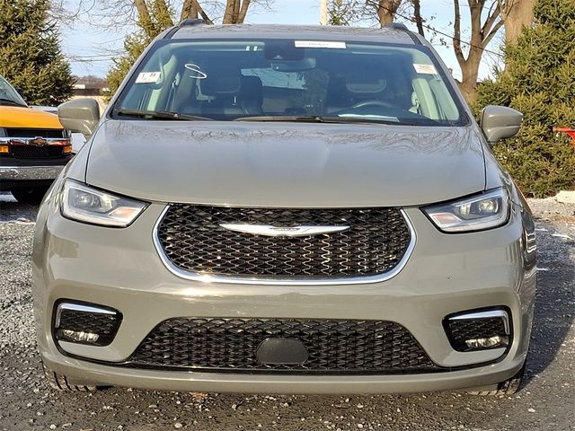 2022 Chrysler Pacifica Touring-L