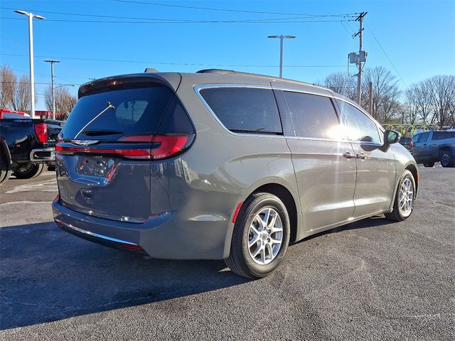 2022 Chrysler Pacifica Touring-L