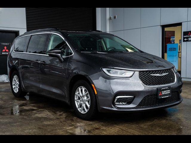 2022 Chrysler Pacifica Touring-L