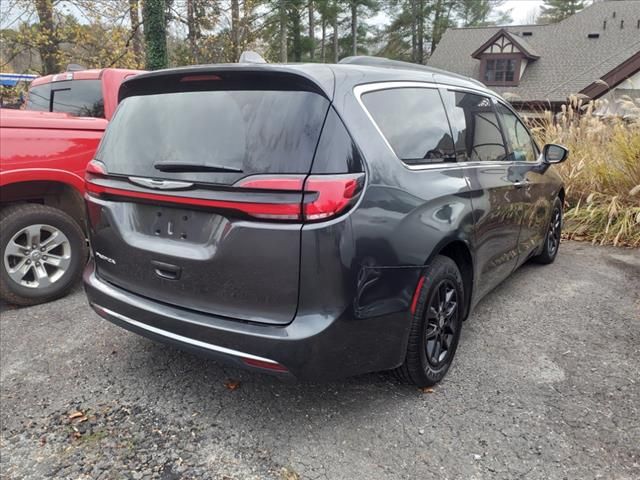 2022 Chrysler Pacifica Touring-L