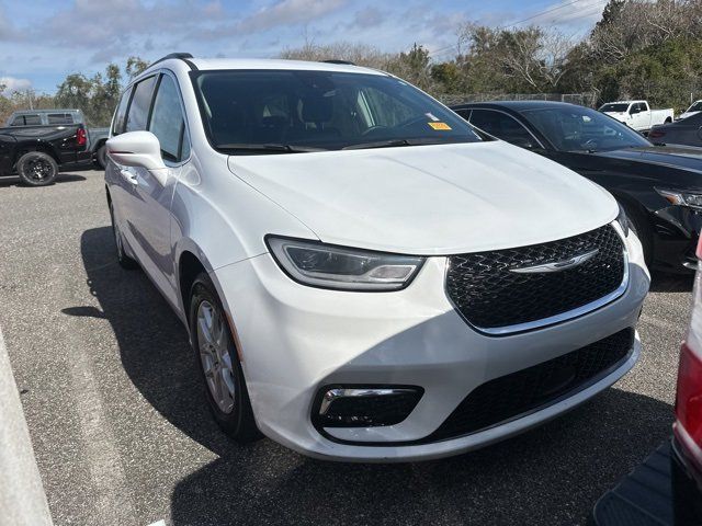 2022 Chrysler Pacifica Touring-L