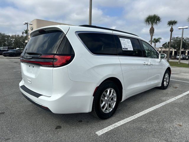 2022 Chrysler Pacifica Touring-L