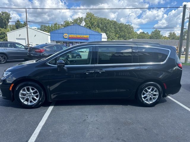 2022 Chrysler Pacifica Touring-L