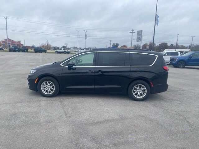 2022 Chrysler Pacifica Touring-L