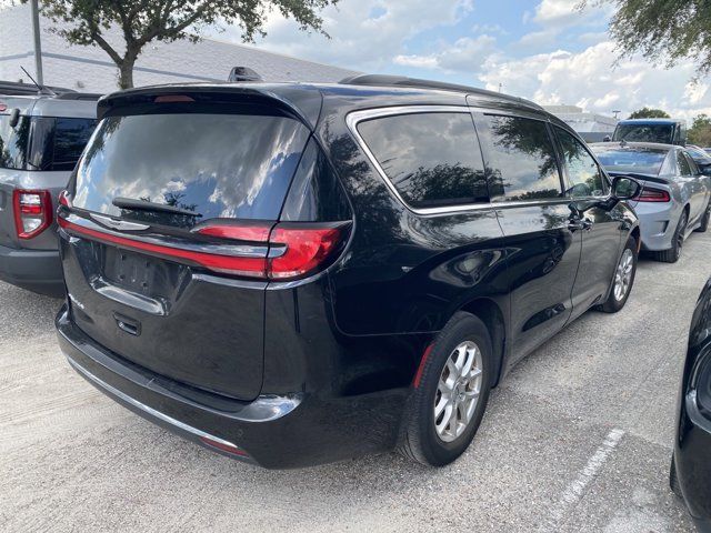 2022 Chrysler Pacifica Touring-L