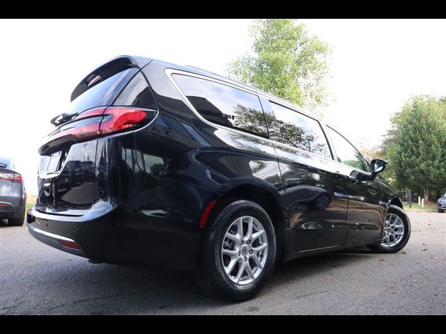 2022 Chrysler Pacifica Touring-L