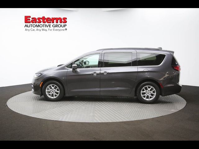 2022 Chrysler Pacifica Touring-L