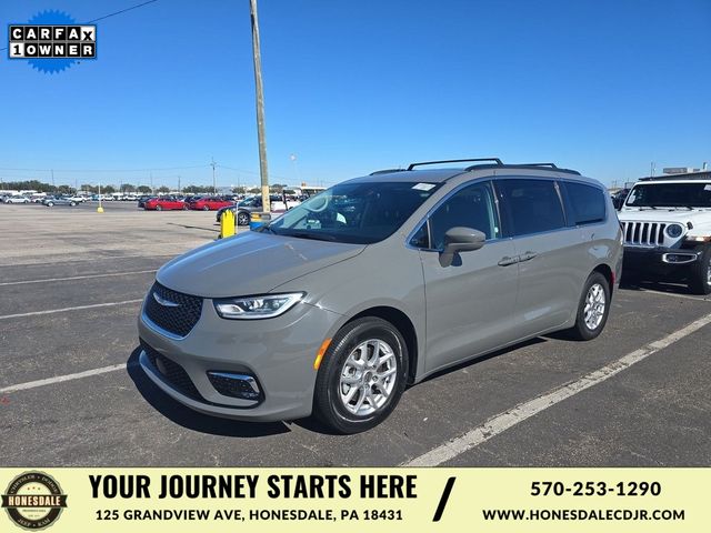 2022 Chrysler Pacifica Touring-L