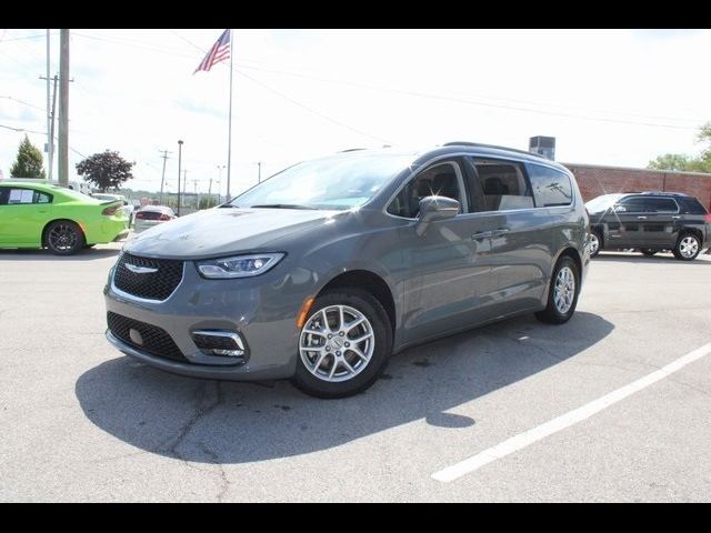 2022 Chrysler Pacifica Touring-L