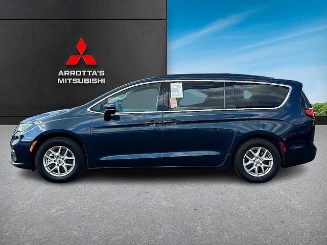 2022 Chrysler Pacifica Touring-L