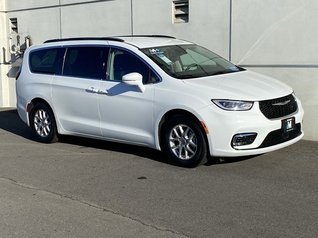 2022 Chrysler Pacifica Touring-L