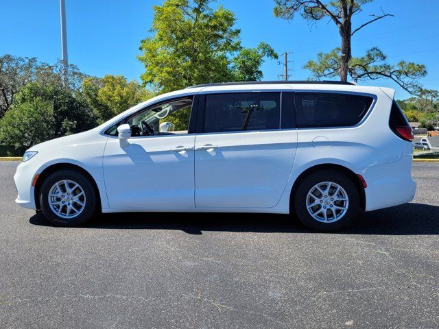 2022 Chrysler Pacifica Touring-L