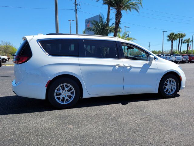 2022 Chrysler Pacifica Touring-L