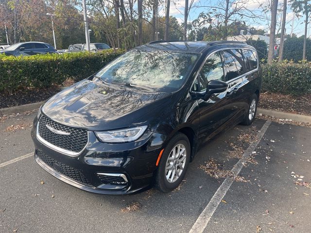 2022 Chrysler Pacifica Touring-L