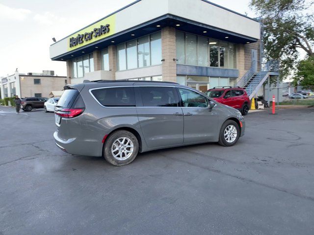 2022 Chrysler Pacifica Touring-L