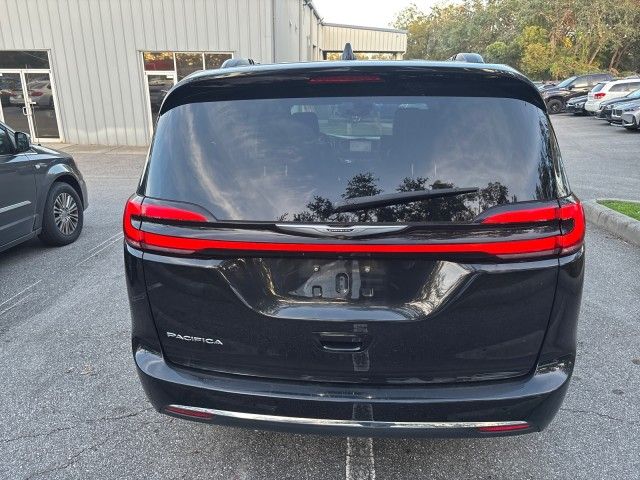 2022 Chrysler Pacifica Touring-L