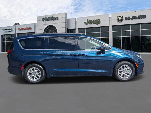 2022 Chrysler Pacifica Touring-L