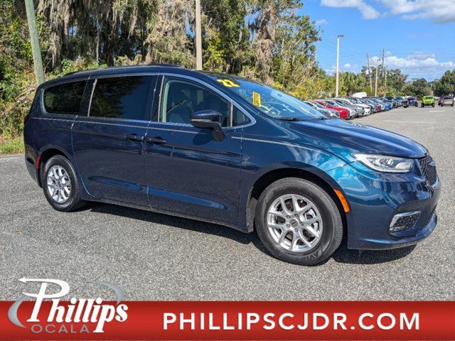 2022 Chrysler Pacifica Touring-L