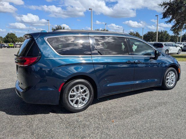 2022 Chrysler Pacifica Touring-L