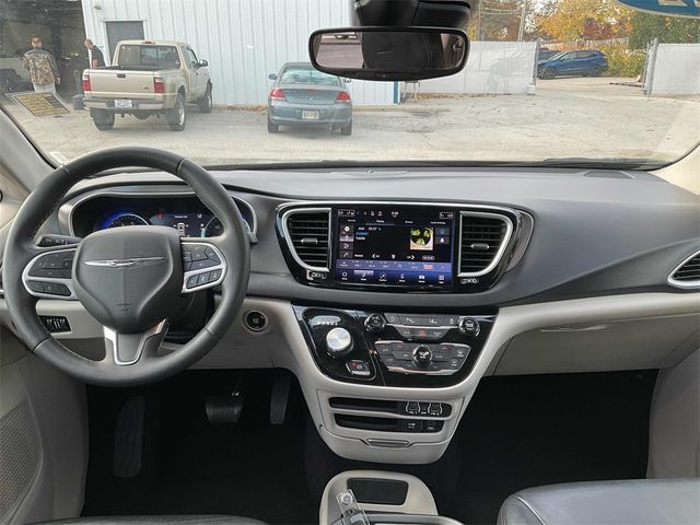 2022 Chrysler Pacifica Touring-L