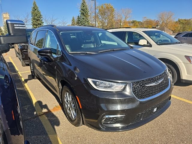 2022 Chrysler Pacifica Touring-L