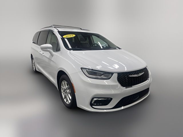 2022 Chrysler Pacifica Touring-L