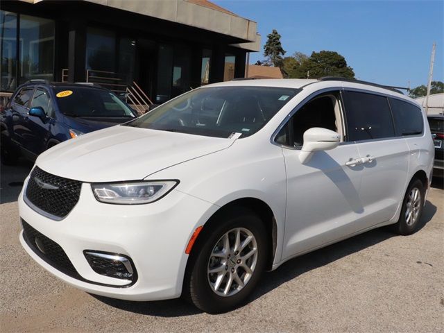 2022 Chrysler Pacifica Touring-L