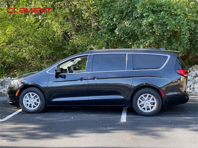 2022 Chrysler Pacifica Touring-L