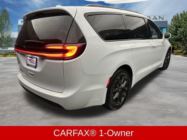 2022 Chrysler Pacifica Touring-L