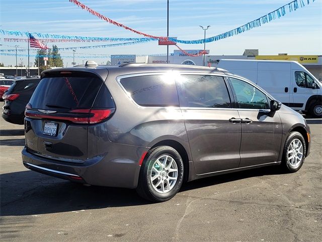 2022 Chrysler Pacifica Touring-L