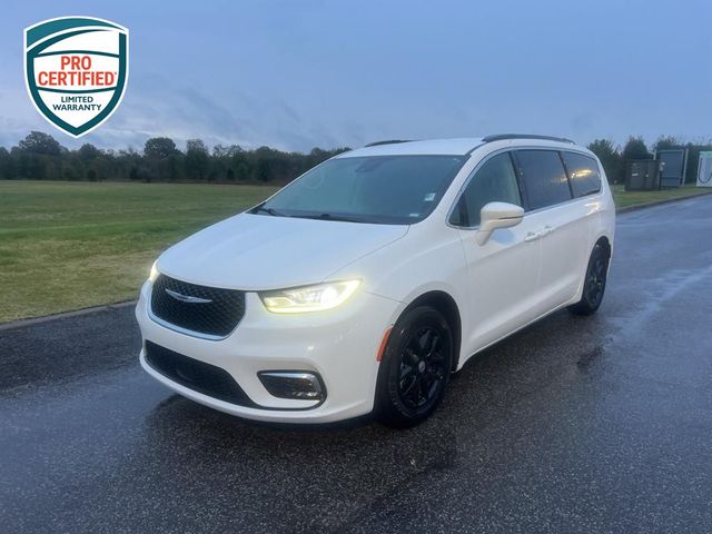 2022 Chrysler Pacifica Touring-L