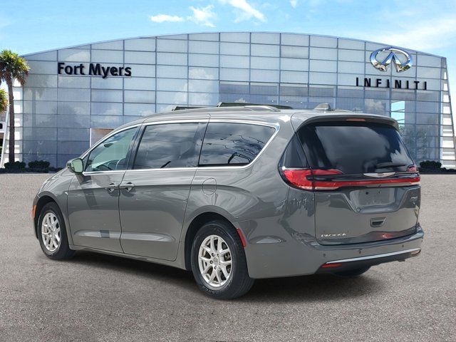 2022 Chrysler Pacifica Touring-L