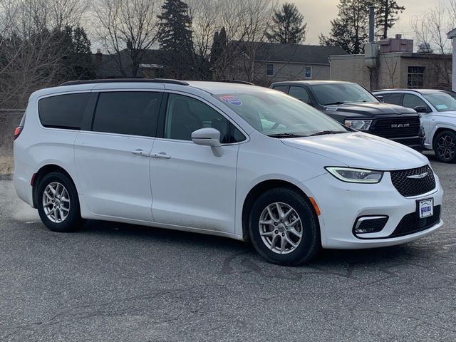 2022 Chrysler Pacifica Touring-L