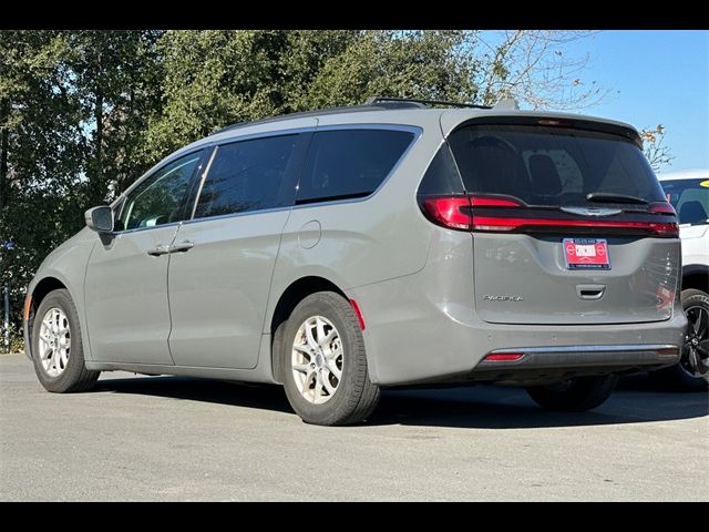 2022 Chrysler Pacifica Touring-L