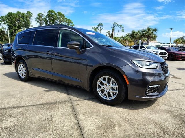 2022 Chrysler Pacifica Touring-L