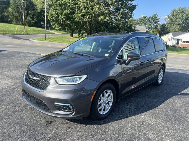 2022 Chrysler Pacifica Touring-L