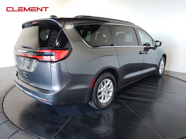 2022 Chrysler Pacifica Touring-L