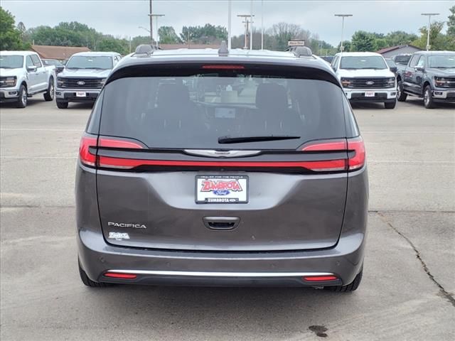 2022 Chrysler Pacifica Touring-L