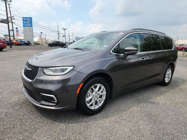 2022 Chrysler Pacifica Touring-L