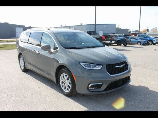 2022 Chrysler Pacifica Touring-L