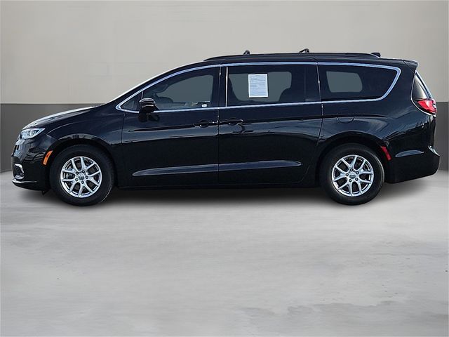 2022 Chrysler Pacifica Touring-L