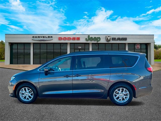 2022 Chrysler Pacifica Touring-L