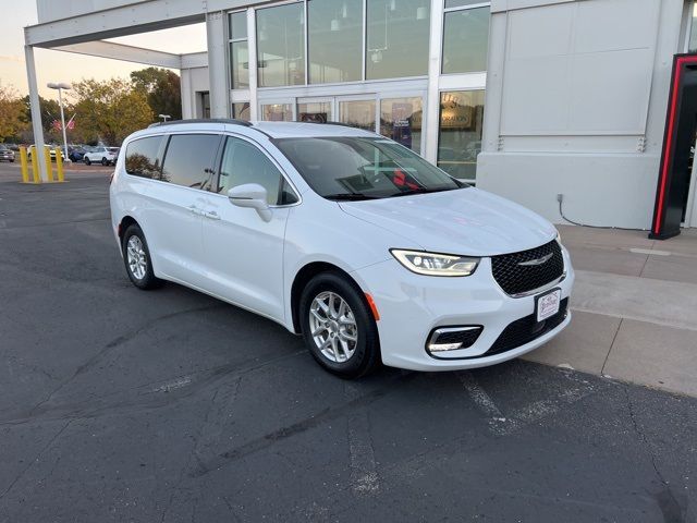 2022 Chrysler Pacifica Touring-L