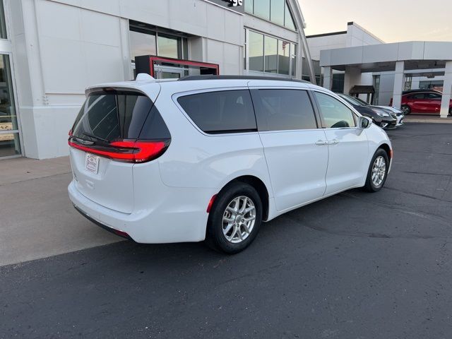 2022 Chrysler Pacifica Touring-L