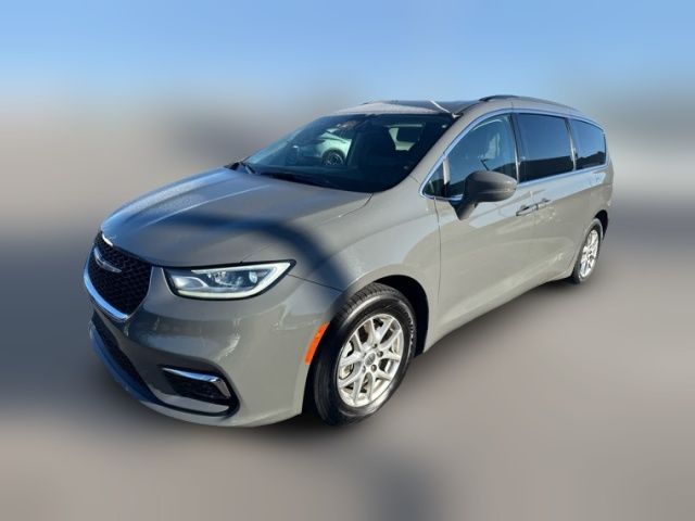 2022 Chrysler Pacifica Touring-L