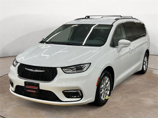 2022 Chrysler Pacifica Touring-L