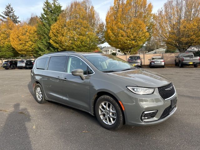 2022 Chrysler Pacifica Touring-L