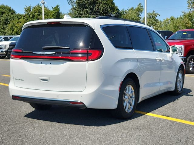 2022 Chrysler Pacifica Touring-L