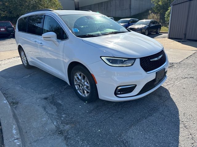 2022 Chrysler Pacifica Touring-L