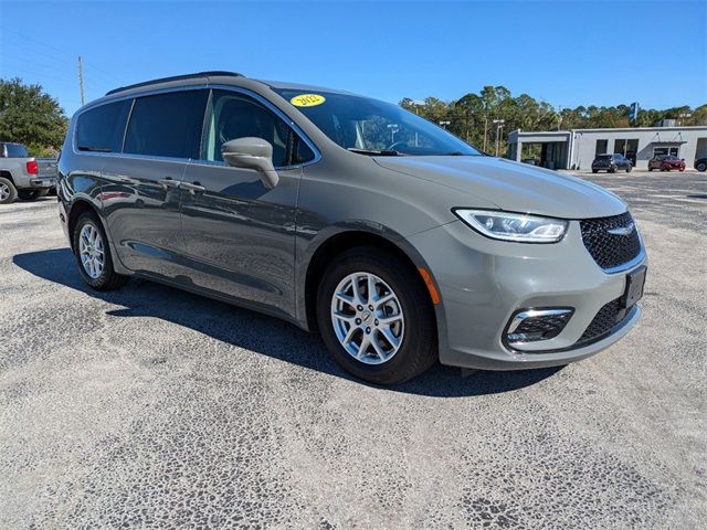 2022 Chrysler Pacifica Touring-L